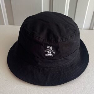 Penguin by munsingwear black bucket hat